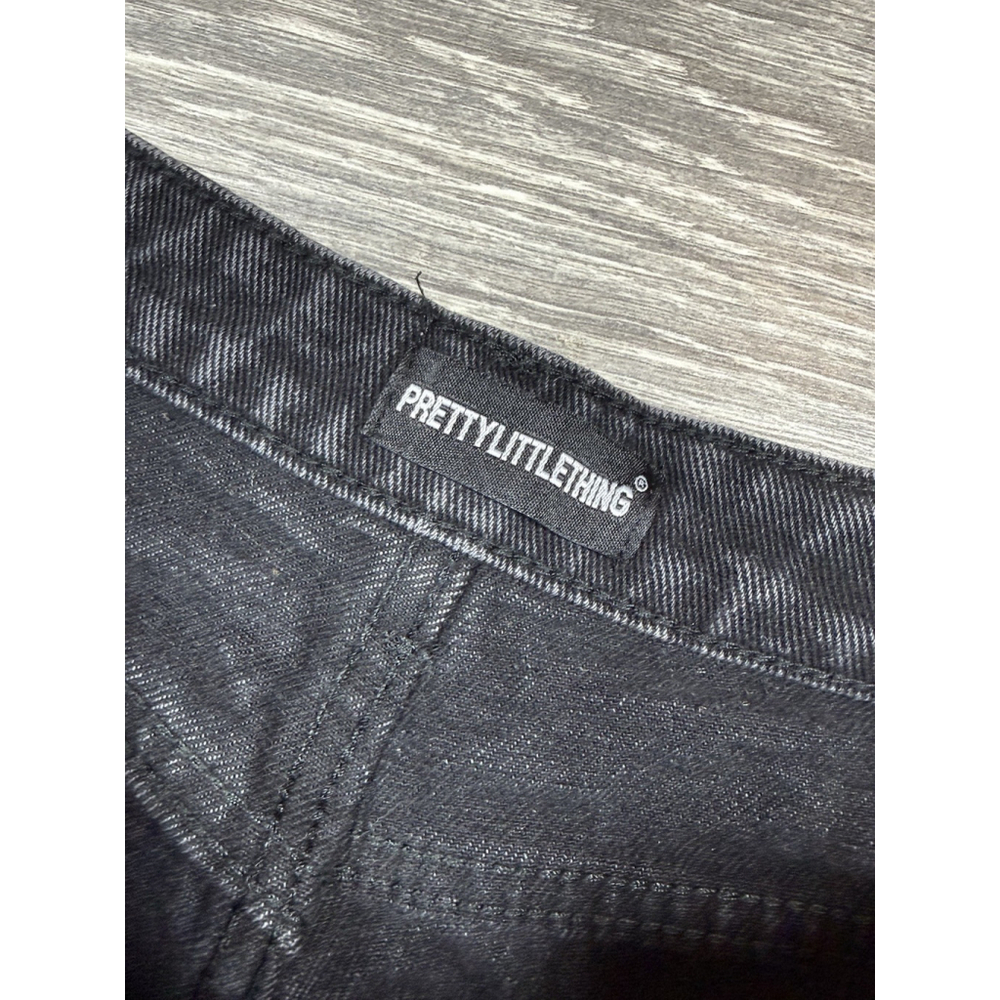 Pretty Little Thing Black Destroyed Jean Shorts Raw Hem Hi Rise Women's Size 8 - Picture 4 of 6